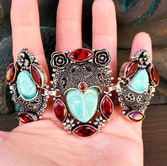 New Carved 3 Blue Goddess Face Garnet 925 Silver Bracelet. - Picture 15 of 15